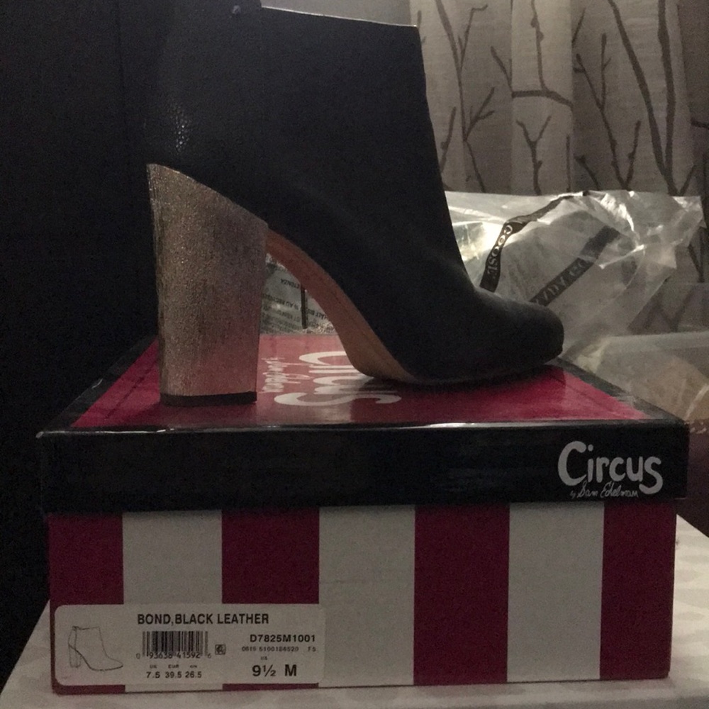 Sam Edelman Black Bootie w/ shiny gold/silver heel